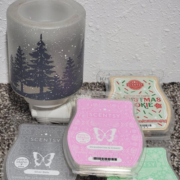 Scentsy Wildlife Mini Warmer Plug in with partial wax bars Deer Trees - Picture 1 of 5